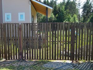 забор деревянный неокрашенный
